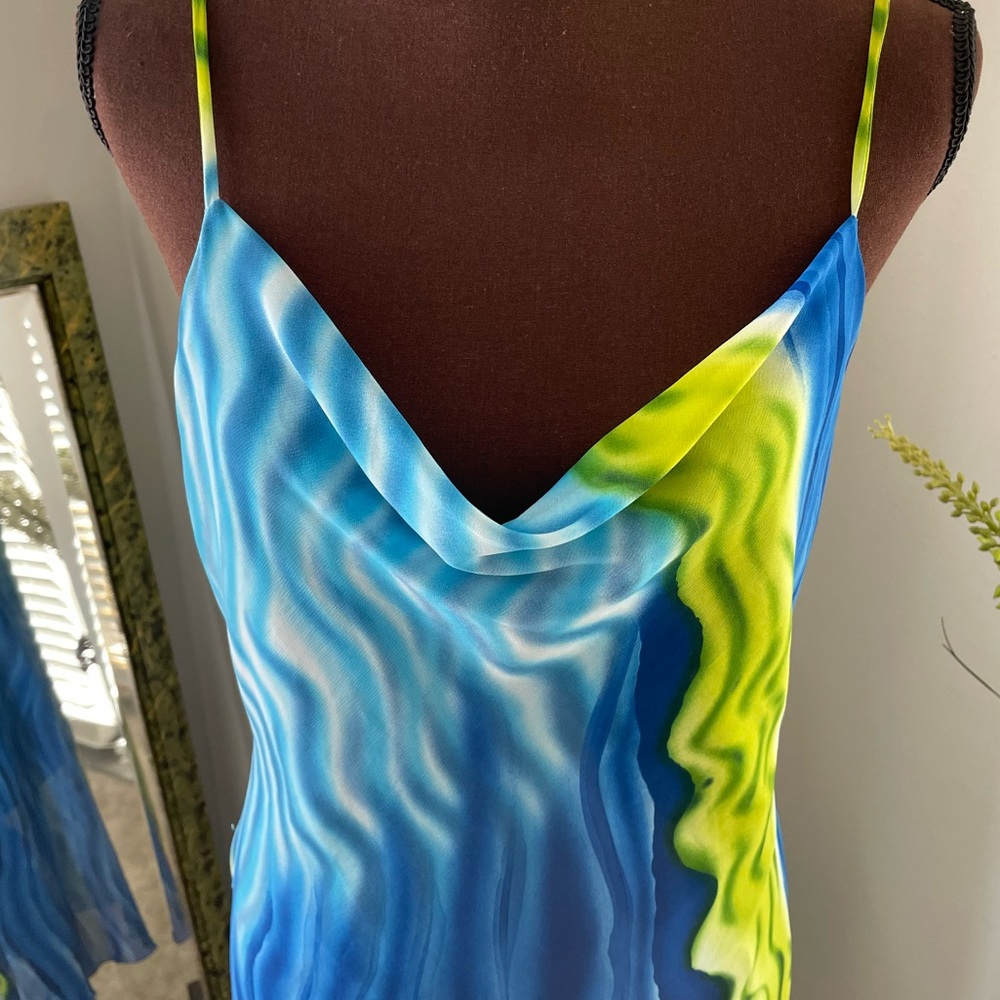 Tropical Dress - Picture 2 of 7